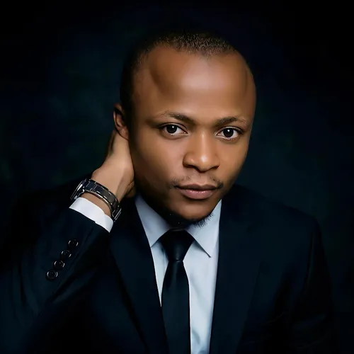 𝐒𝐚𝐥𝐞𝐞𝐦 𝐓𝐨𝐩