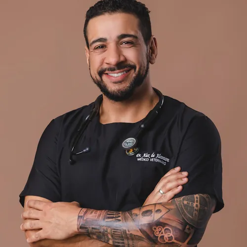 Veterinário Alex de Alcântara